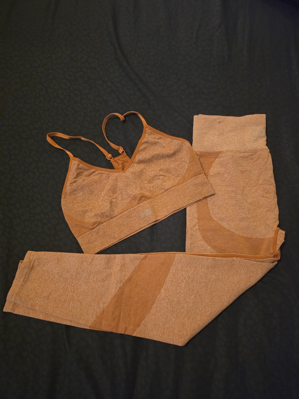 PINK Victoria's Secret Rust Orange Seamless Sports Bra Set - Picture 2 of 2